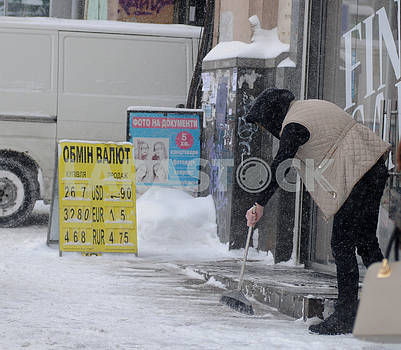 Snow cleaning in Kiev