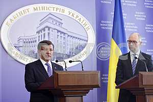Премьер министр Турции Ахмет Давутоглу в Киеве