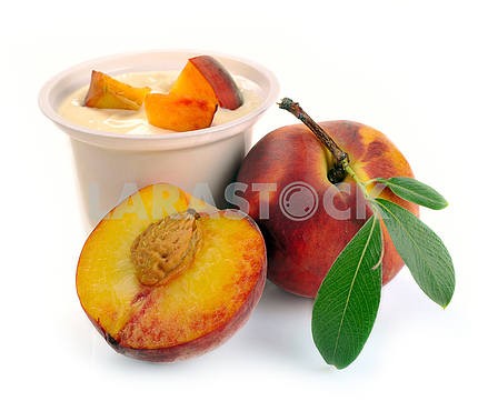 Yoghurt with peach