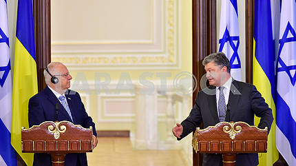 The meeting of the Presidents Poroshenko and Reuven Rivlin