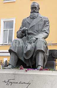 Monument to Mykhailo Hrushevsky in Kiev